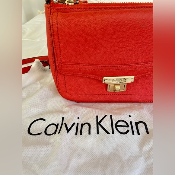 Calvin Klein Orange Crossbody Small Bag - Picture 3 of 8
